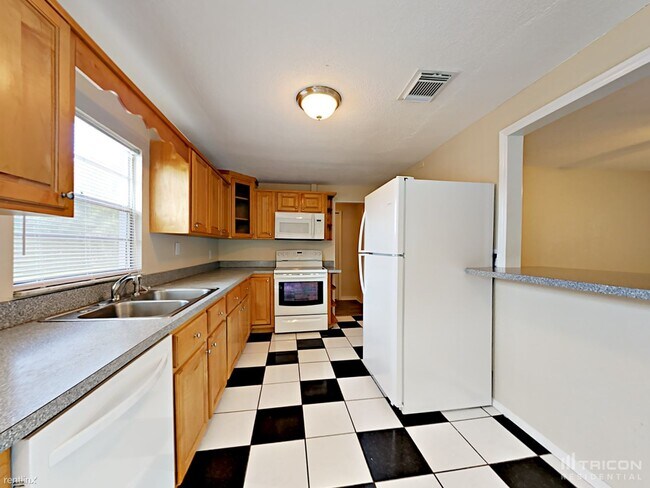 Building Photo - 2677 Tina Ln