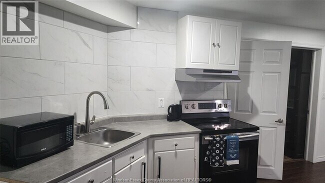 Building Photo - 11822 Rockland St