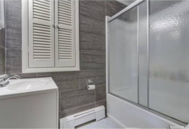 Foto del edificio - 2 Rocco Dr