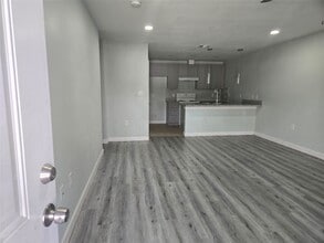 Building Photo - 22061 Russell Dr