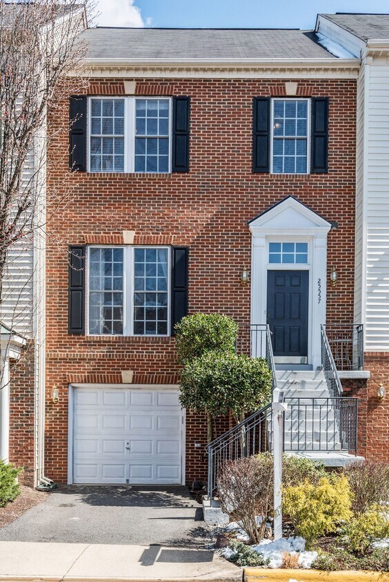 25557 Fretton Square, Chantilly, VA 20152 Apartments in Chantilly, VA