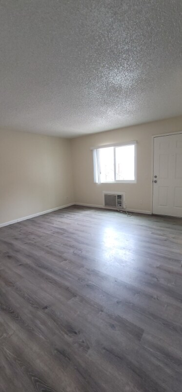 Foto del edificio - 9656 Winter Gardens Blvd