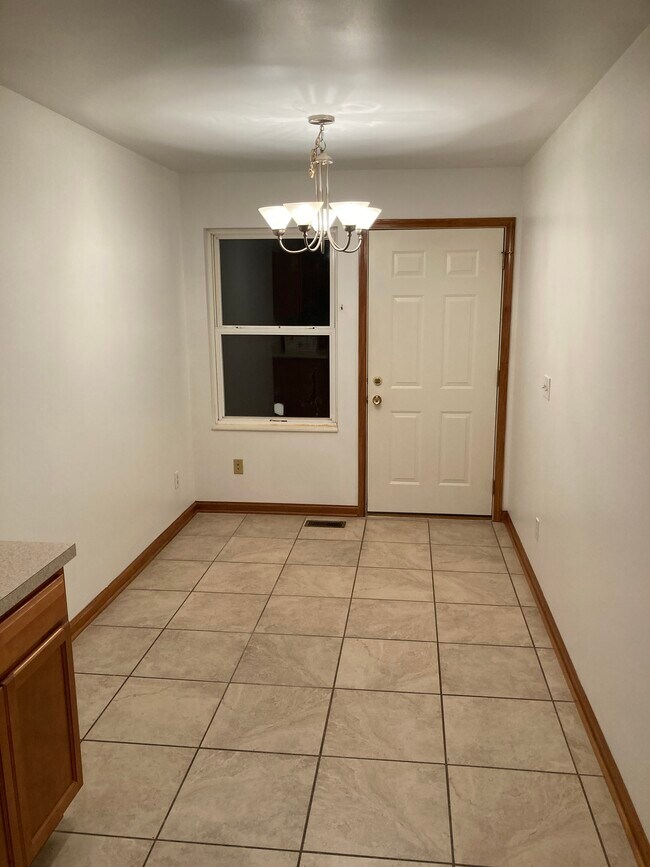 Building Photo - 2723 Blossom Ave