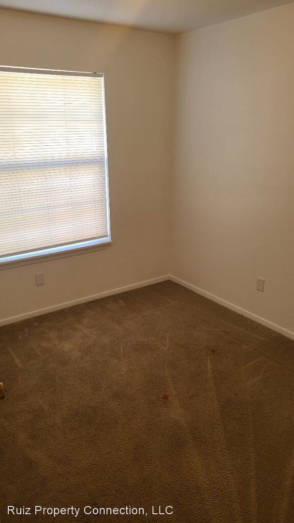 Building Photo - 3 br, 2 bath House - 1902 San Rafael