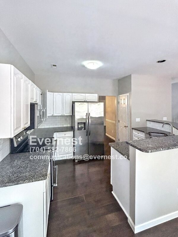 Building Photo - 150 Red Tip Ln