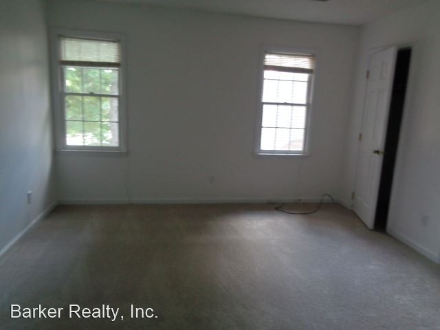 Building Photo - 2 br, 1.5 bath House - 3203 Warwick Drive