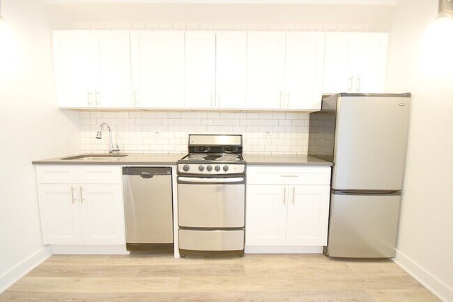 Foto del edificio - 946 W Montrose Ave