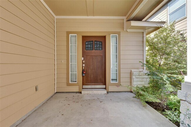 Foto del edificio - 1505 Huckleberry Ln