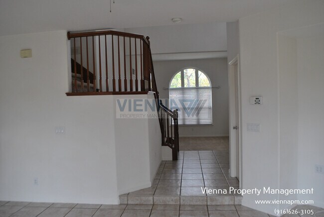 Foto del edificio - 1957 Glenveagh Ln