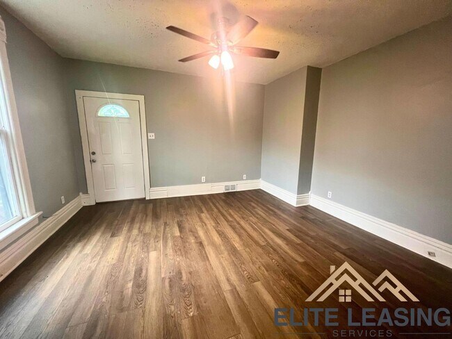 Foto del edificio - 521 SW Tyler St