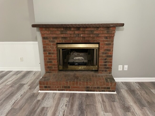 Foto del edificio - 3 bed, 2 full bath home located in Ashebor...