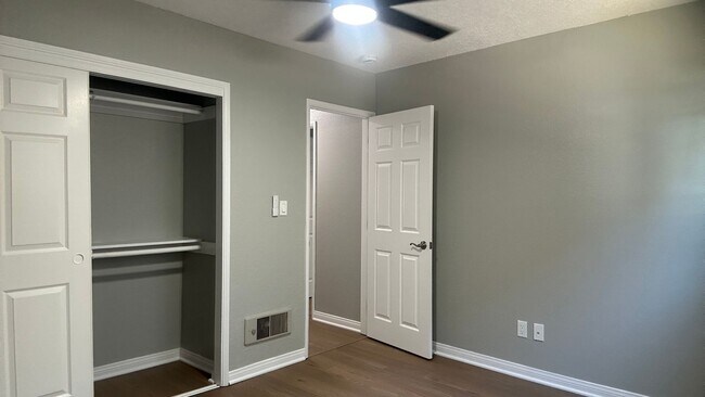 Interior Photo - Summer Crest Apartments