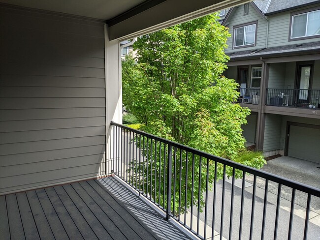 Building Photo - Brownstone at Issaquah Highlands for Rent
