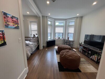 Foto del edificio - 107 Queensberry St