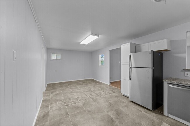 Building Photo - 4513 Jane Anne St