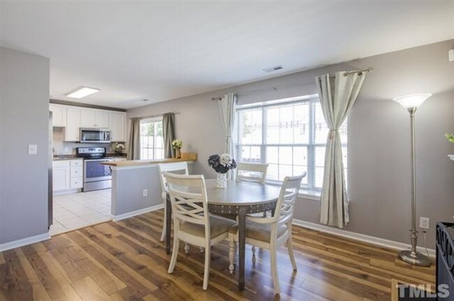 Building Photo - Beautiful Wake Forest townhome with Fenced...