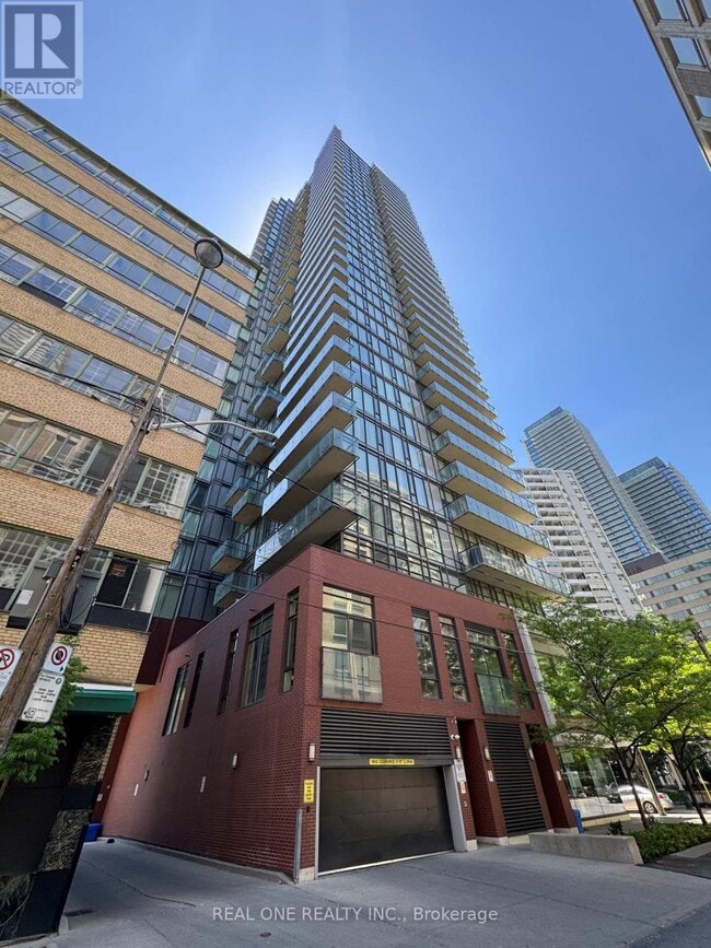 Building Photo - 75 St Nicholas St