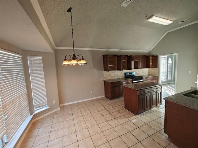 Foto del edificio - 8504 Pebblebrook Dr