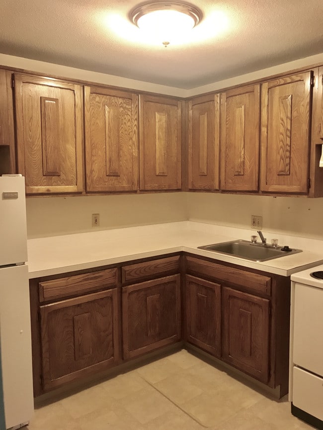Building Photo - 98 Caya Avenue