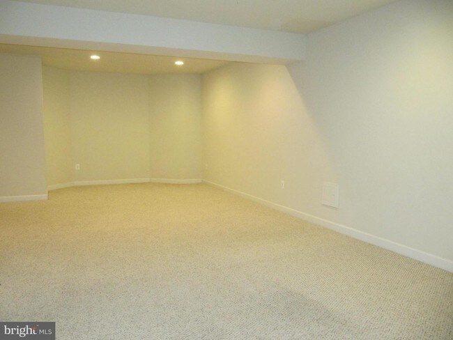 Foto del edificio - 24907 Pinebrook Rd