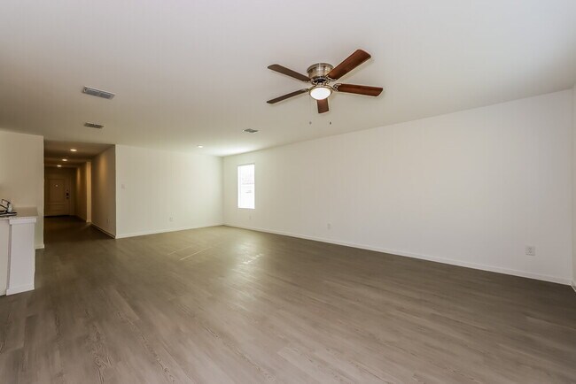 Building Photo - 10724 Gun Barrel St