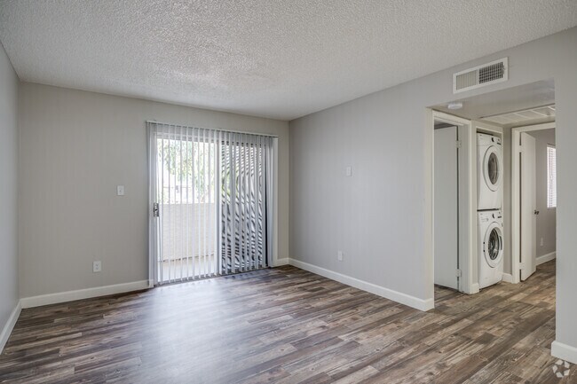 Interior Photo - Aspire Desert West