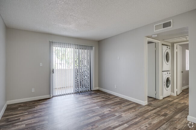 Interior Photo - Aspire Desert West