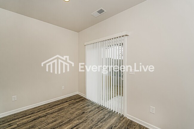 Foto del edificio - 150 Woodland Wy