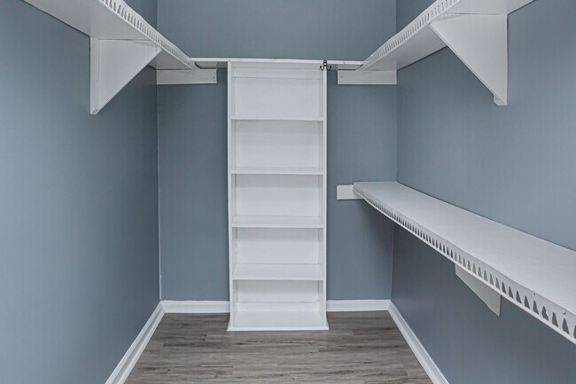 Foto del edificio - 101 S Allen-Genoa Rd