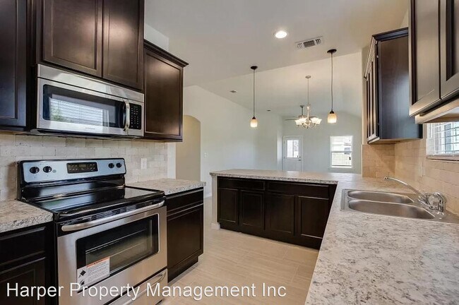 Building Photo - 3 br, 2 bath House - 6230 Hazel Valley St