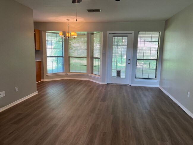 Foto del edificio - SOUTHGATE ESTATES