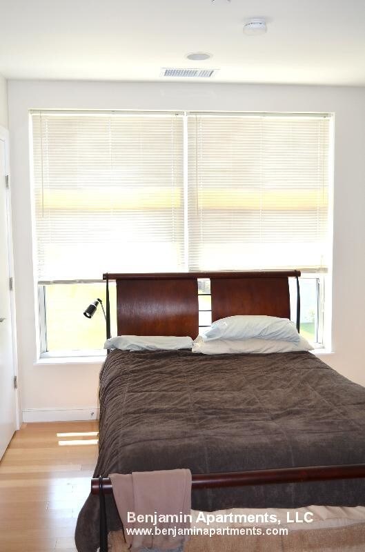 Foto principal - 601 Albany St