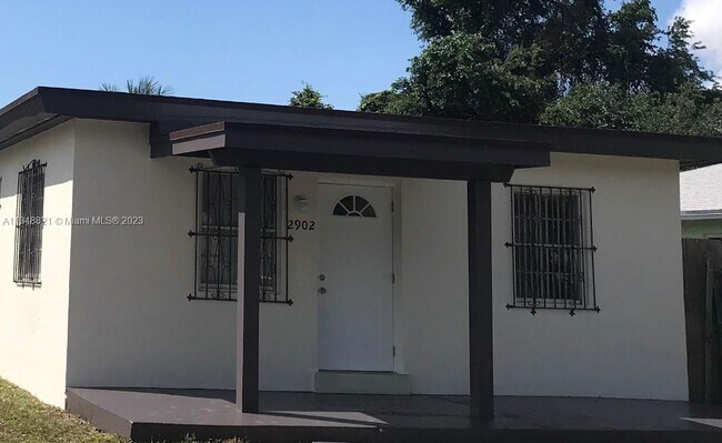 Foto del edificio - 2900 NW 30th St