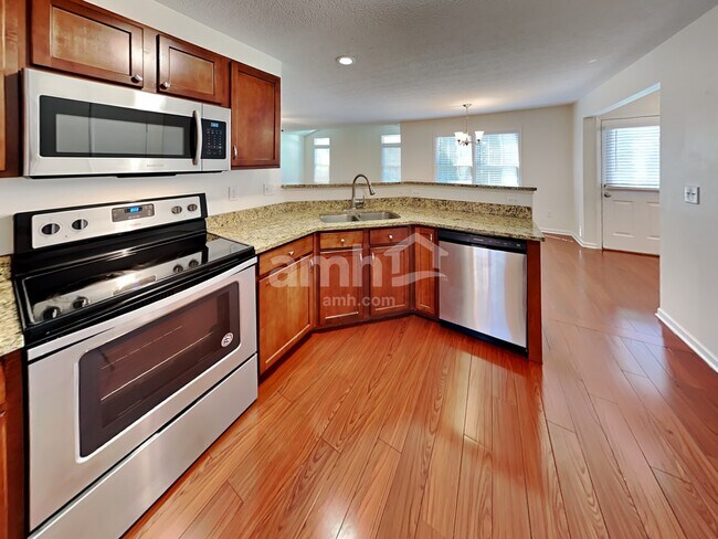 Foto del edificio - 1961 Creekview Dr