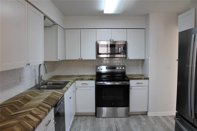 Foto del edificio - 2602 Waterford Way