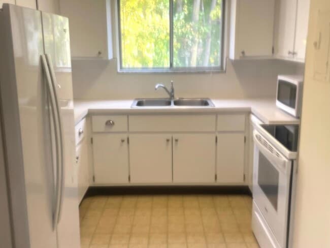 Photo - 1400 Morton Ave Apartment