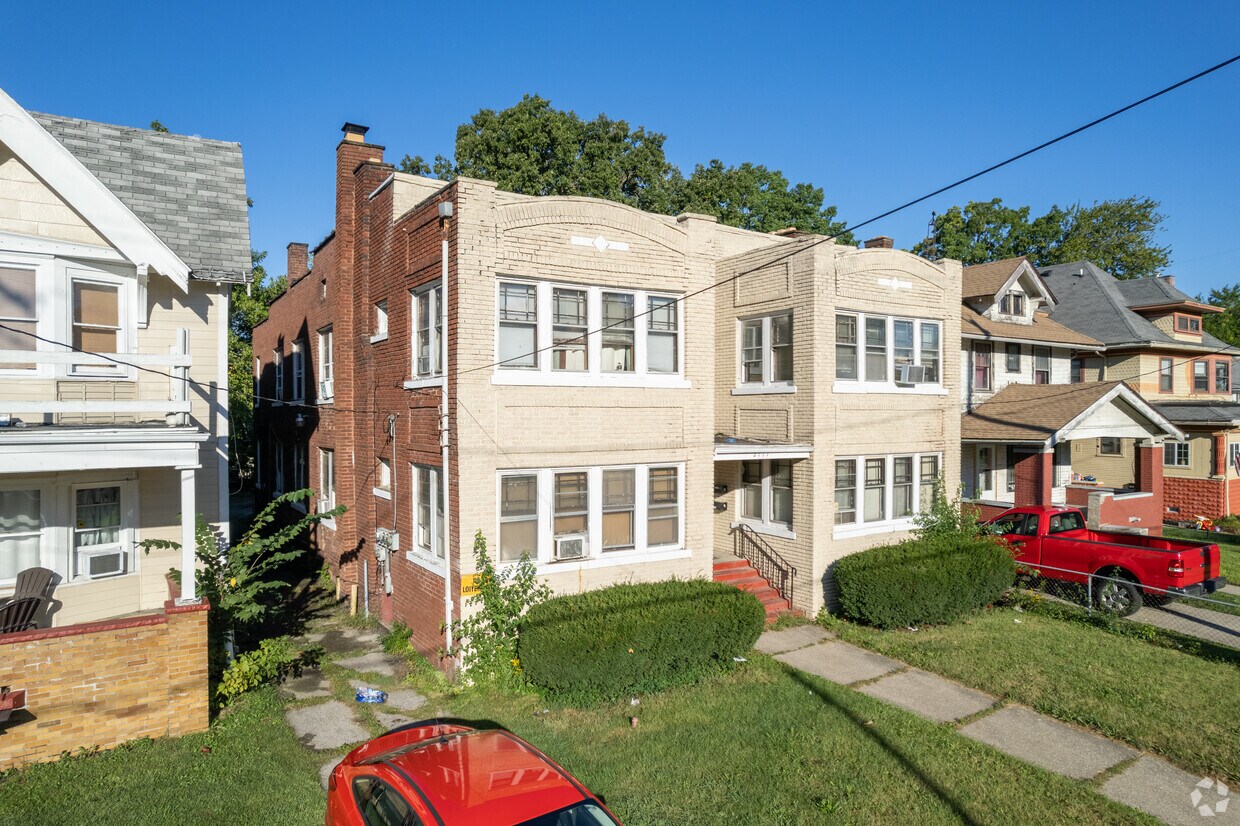 Primary Photo - 2717 Fulton St