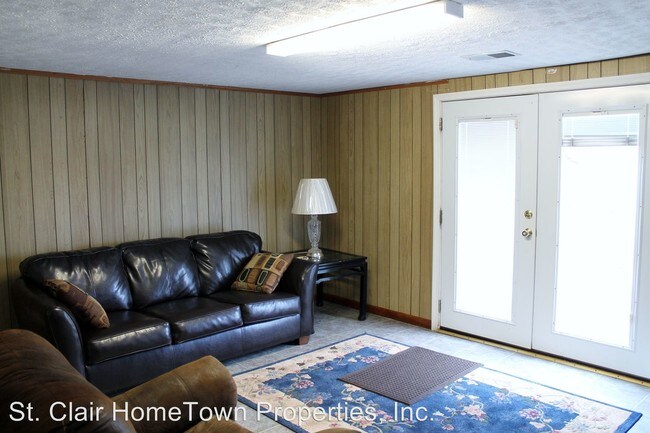Building Photo - 3 br, 1.5 bath House - 682 Blue Eye Rd W