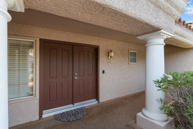 Foto del edificio - Gorgeous 2 Bed 2 Bath Single Story home in...