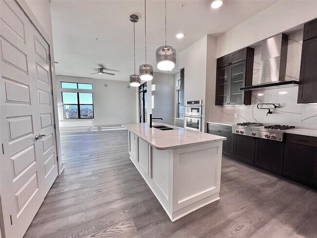 Foto del edificio - 3331 Oak Grove Ave