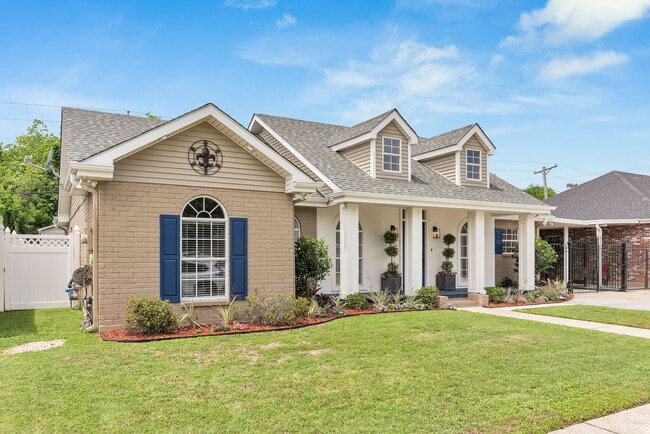 Building Photo - 804 Terry Dr
