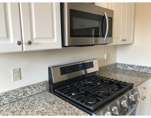 Foto del edificio - 1454 Beacon St