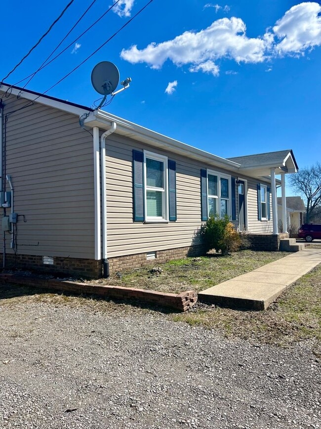 Foto del edificio - AVAILABLE NOW! 3 Bedroom, 2 Bath Home off Needmore Road