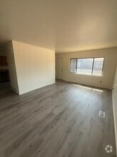 Building Photo - 445-800 800 N St