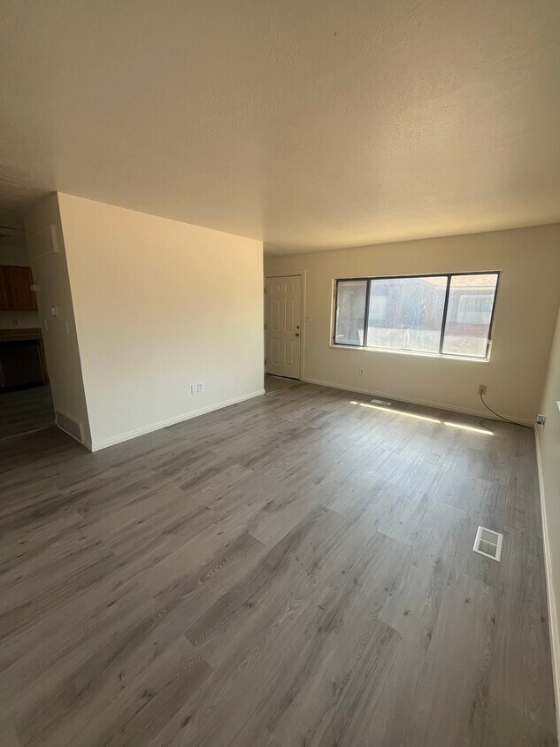 Foto principal - 445 E 800 N Ogden