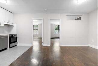 Building Photo - 416 W 23 St