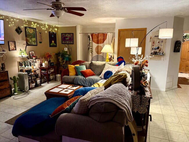 Foto del edificio - 14531 Stephen St