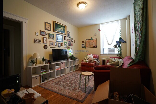 Building Photo - 223 Essex St