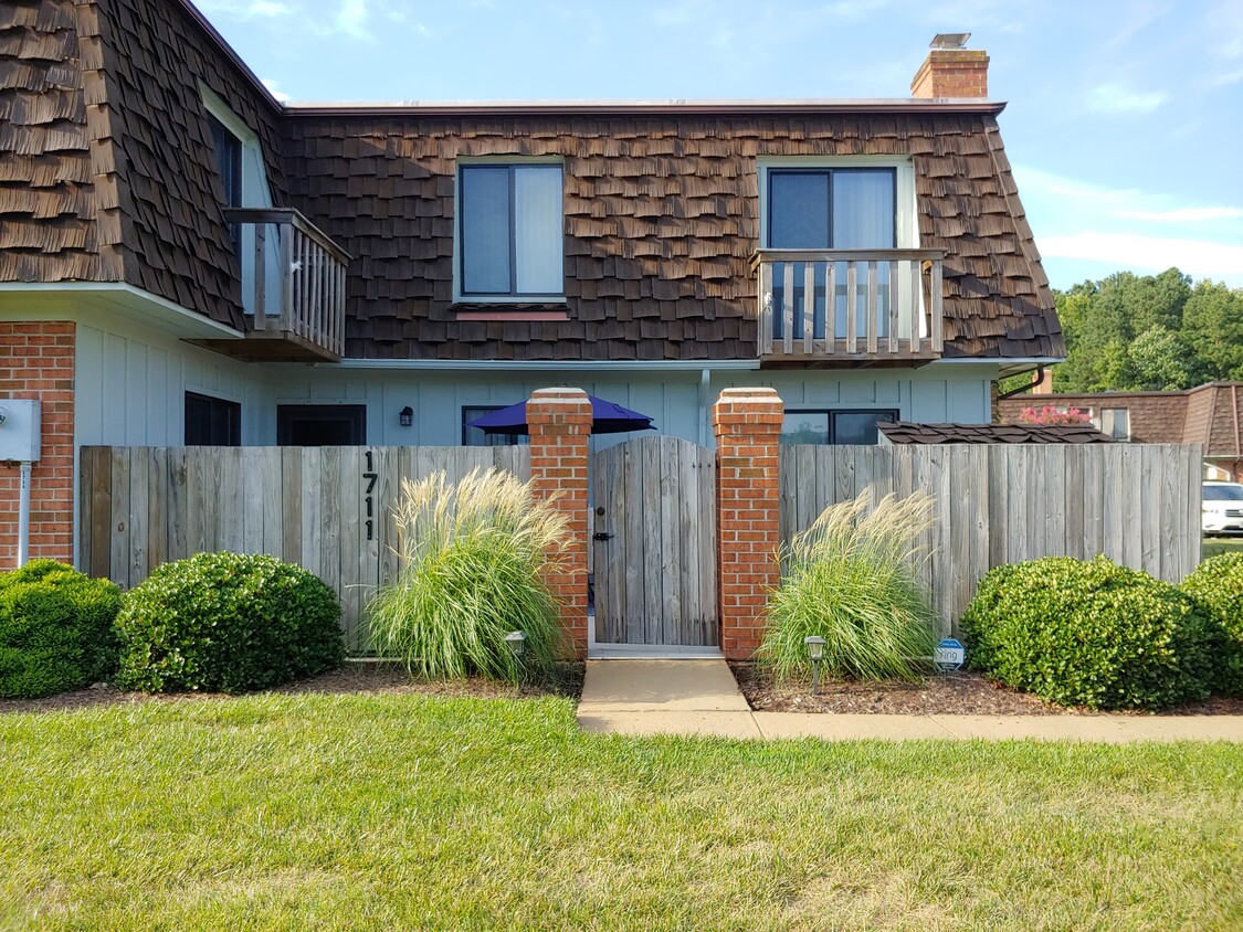 Welcome home to your private entrance! - 1711 Ocean Bay Dr