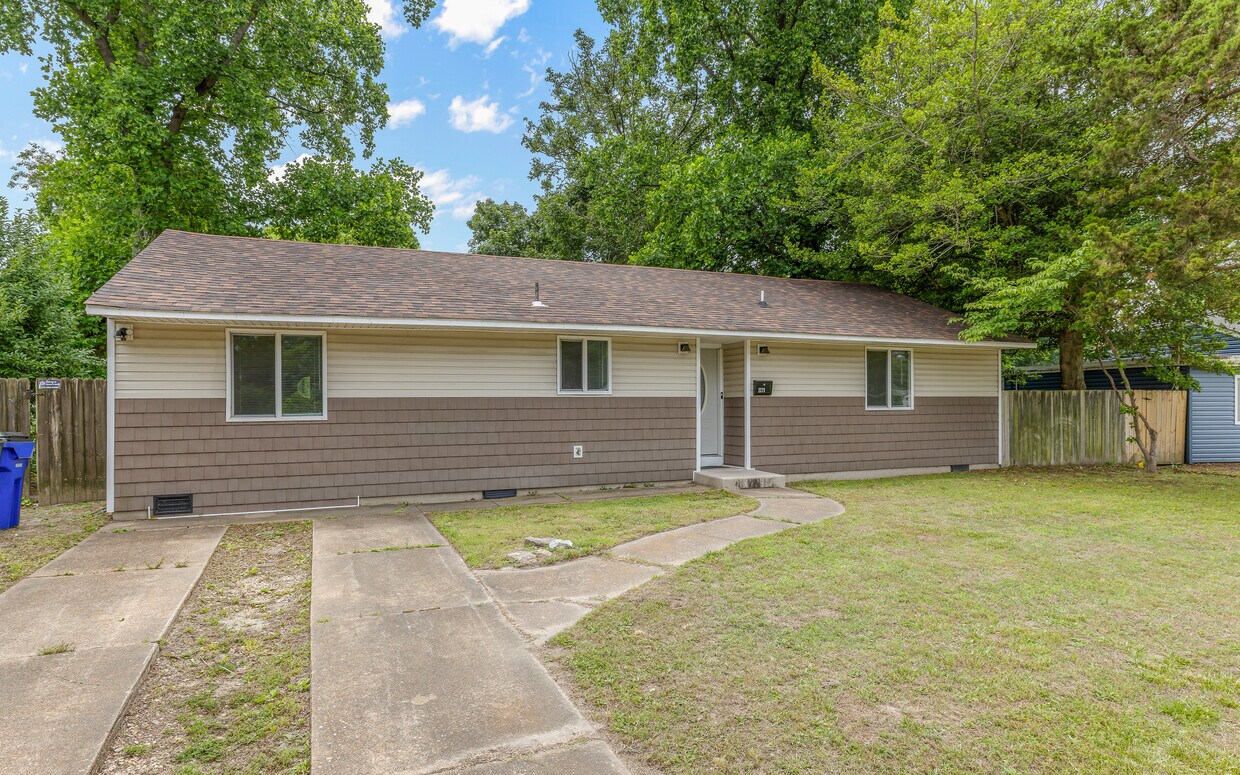 Primary Photo - 2273 Jeffrey Dr